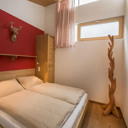 Modern Flat With Sauna & Balcony * Neukirchen am Großvenediger