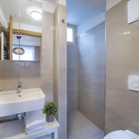 Modern Flat With Sauna & Balcony アパート