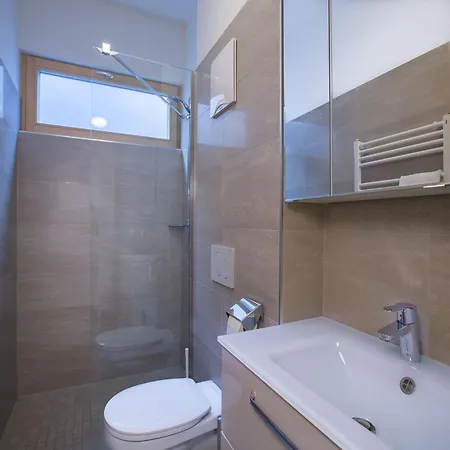 アパート Modern Flat With Sauna & Balcony Neukirchen am Großvenediger