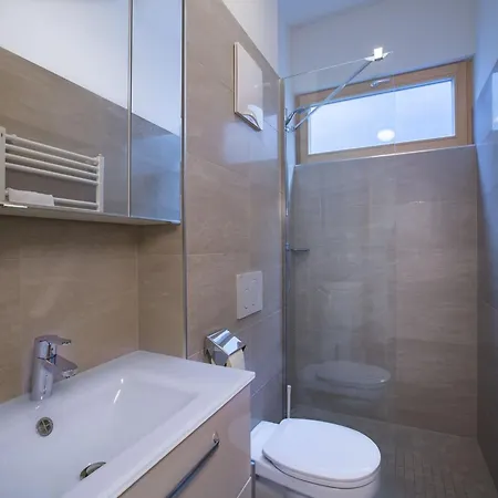 Modern Flat With Sauna & Balcony Appartement Neukirchen am Großvenediger